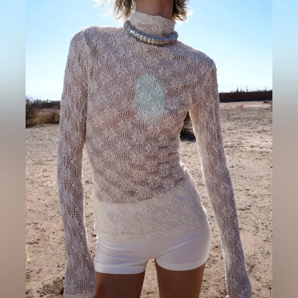 Zara lace‎ top with stand up collar